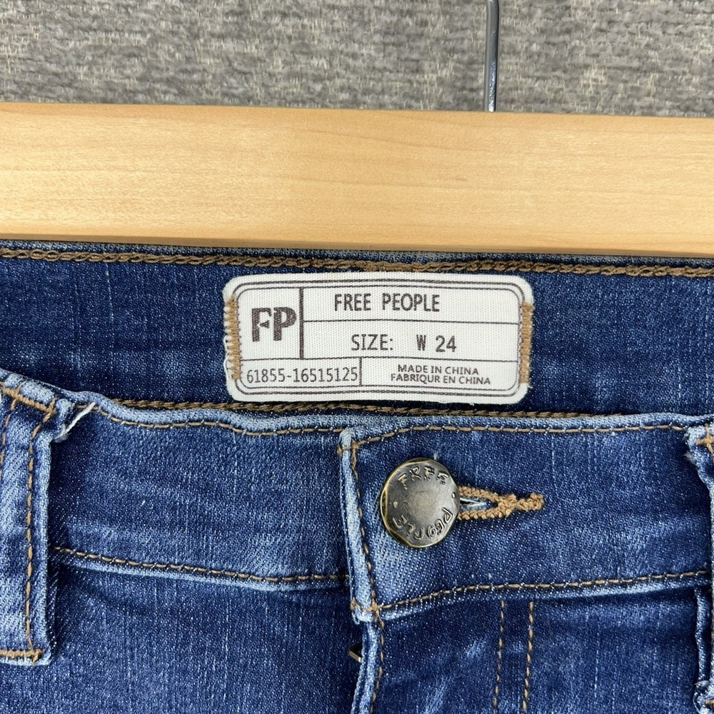 Free People Skinny Jeans Women Size 24 Blue denim Distressed Raw Hem Low Rise - Picture 3 of 9